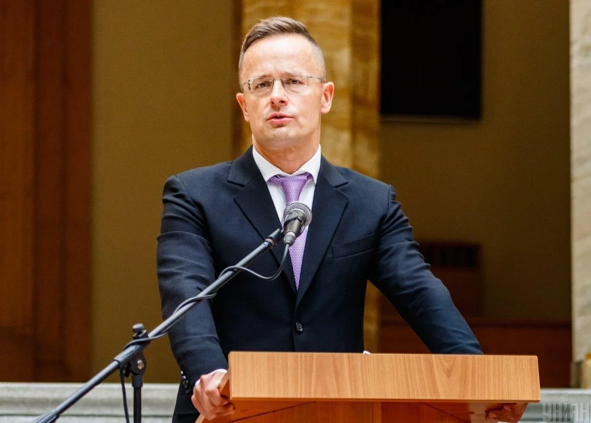 Країни Балтії вже давно діють за вказівками Зеленського, - Сіярто