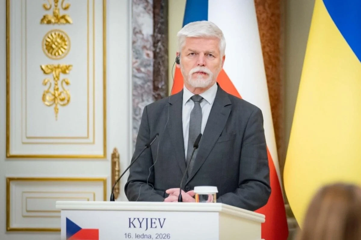 Президент Чехії закликав союзників по НАТО збивати російські літаки